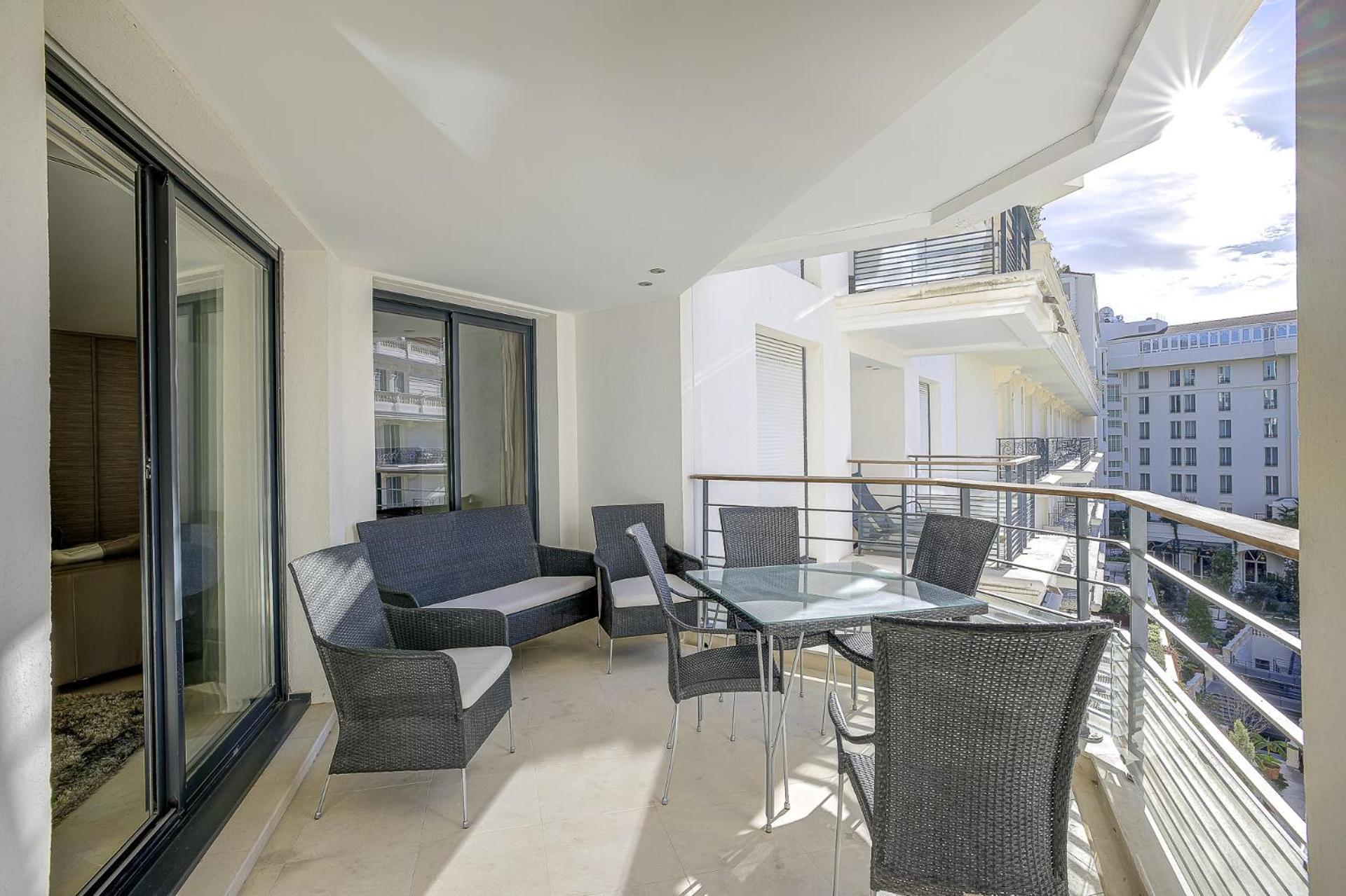 Carlton Riviera Appartement Cannes