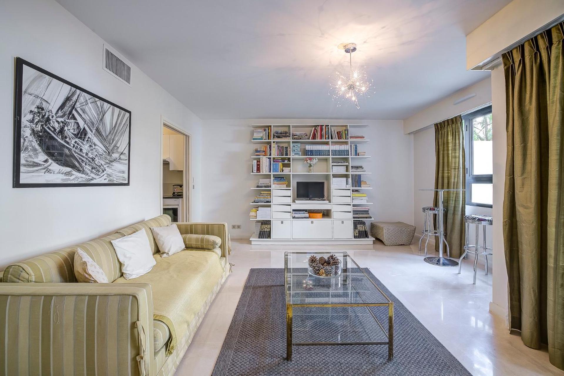 Carlton Riviera Appartement *